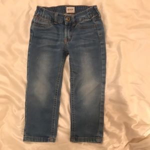 Stretchy jeans.